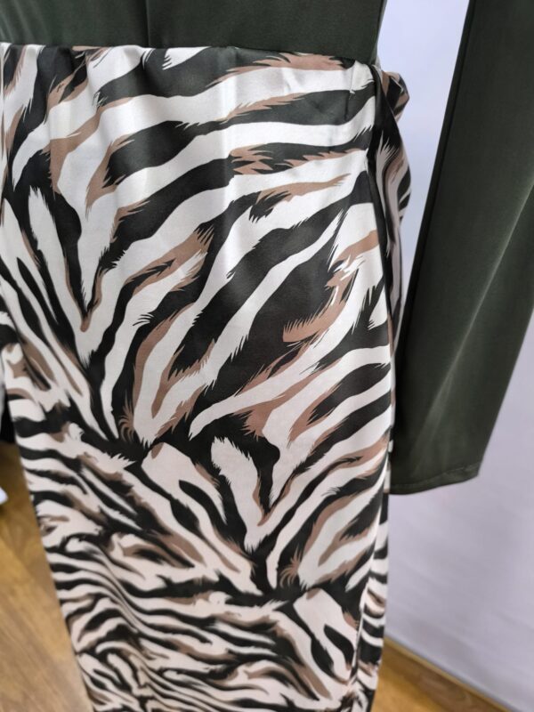 Falda print verde - Imagen 2