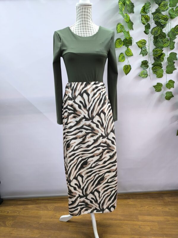 Falda print verde