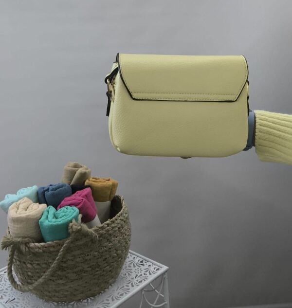 Bolso hebilla amarillo - Imagen 2